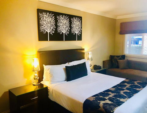 Ambassador On Ruthven - Accommodation Search 40