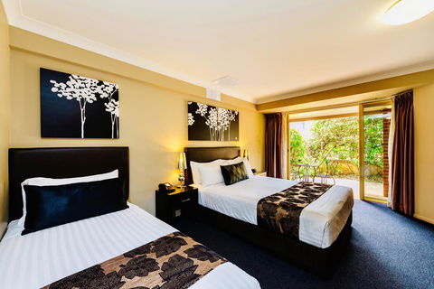 Ambassador On Ruthven - Accommodation Search 1
