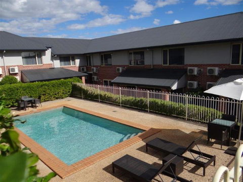 Ambassador On Ruthven - Accommodation Search 26