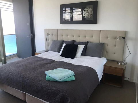 Luxury 3 Bedroom In Heart Of Broadbeach - Accommodation Search 20