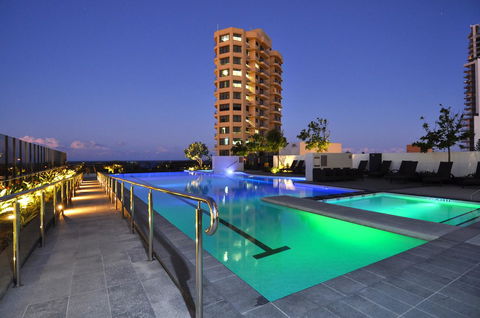 Luxury 3 Bedroom In Heart Of Broadbeach - Accommodation Search 11