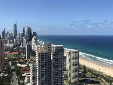 Luxury 3 Bedroom In Heart Of Broadbeach - Accommodation Search 1