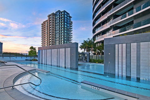 Luxury 3 Bedroom In Heart Of Broadbeach - Accommodation Search 5