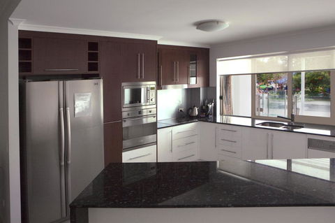 Waters Edge Apartment Cairns - Accommodation Search 8