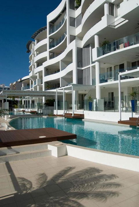 Waters Edge Apartment Cairns - Accommodation Search 9