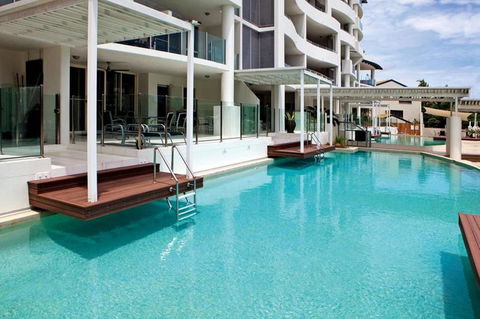 Waters Edge Apartment Cairns - Accommodation Search 0