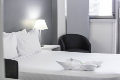 George Williams Hotel - Accommodation Search 13