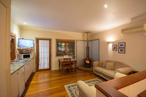 Allumbah Pocket Cottages - Accommodation Search 11