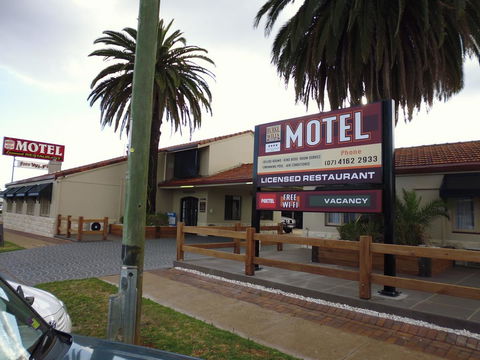 Burke & Wills Motor Inn - Accommodation Search 3