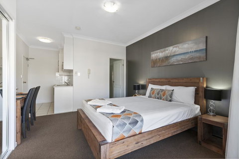 La Vida On Anzac - Accommodation Search 19
