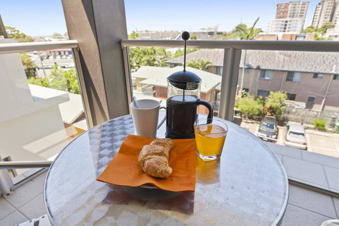 La Vida On Anzac - Accommodation Search 18