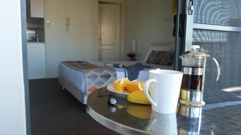 La Vida On Anzac - Accommodation Search 34