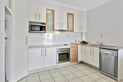 La Vida On Anzac - Accommodation Search 23