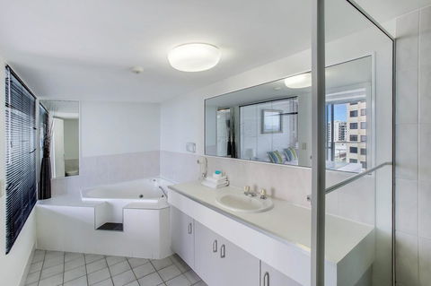 Catalina Resort - Accommodation Search 7