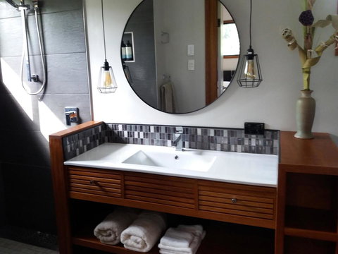 Forest Lodge: Little Villa - Accommodation Search 9