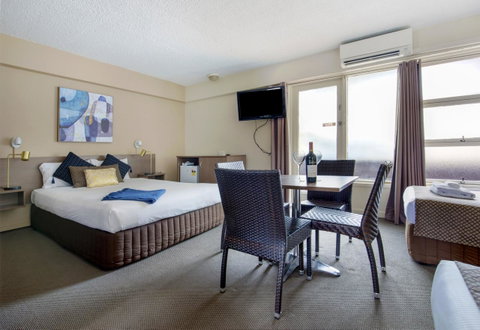 The Metropolitan Spring Hill - Accommodation Search 22