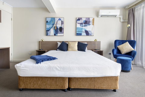 The Metropolitan Spring Hill - Accommodation Search 25