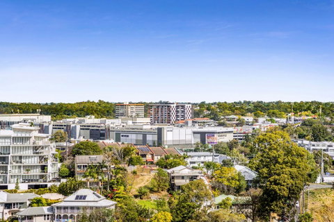 Essence Suites Taringa - Accommodation Search 38
