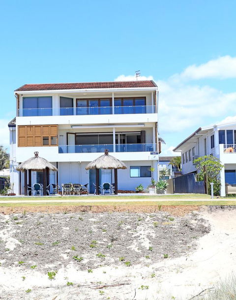 Bilinga Beach Motel - Accommodation Search 13