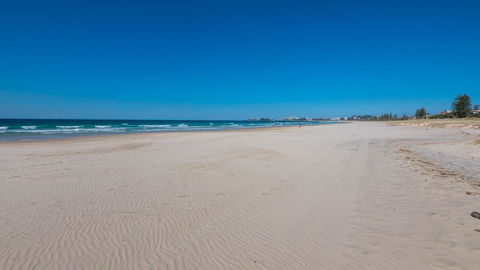 Bilinga Beach Motel - Accommodation Search 22