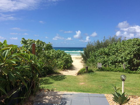 Bilinga Beach Motel - Accommodation Search 34