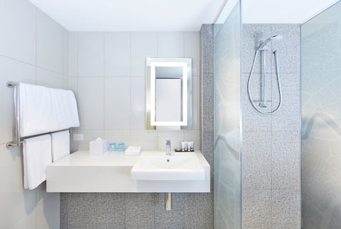 Holiday Inn Express Brisbane Central, An IHG Hotel - Accommodation Search 9