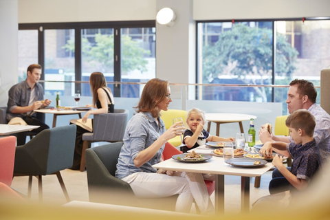 Holiday Inn Express Brisbane Central, An IHG Hotel - Accommodation Search 7