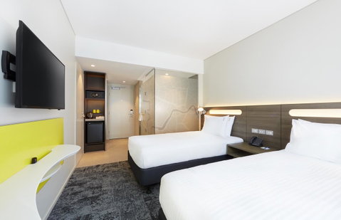 Holiday Inn Express Brisbane Central, An IHG Hotel - Accommodation Search 1