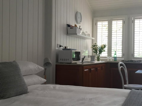 Halcyon On Bardon - Accommodation Search 8