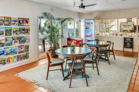 Coral Tree Inn - Accommodation Search 16