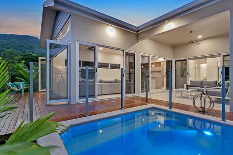 Oceans Edge Holiday Home - Accommodation Search 0