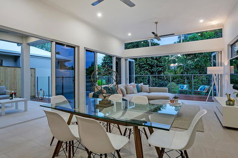 Oceans Edge Holiday Home - Accommodation Search 7