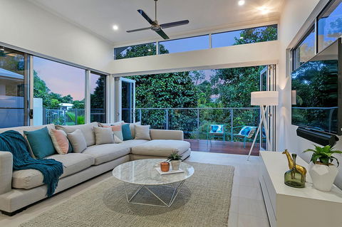Oceans Edge Holiday Home - Accommodation Search 2