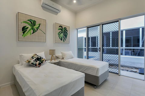 Oceans Edge Holiday Home - Accommodation Search 11