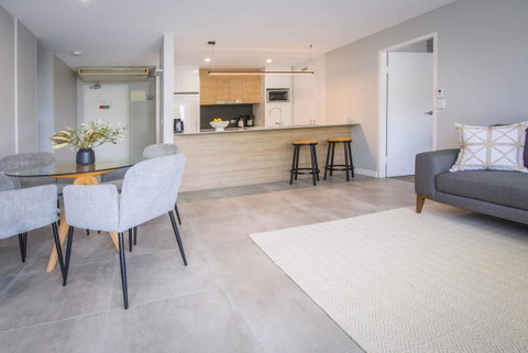 84 The Spit Holiday Apartments - Accommodation Search 9