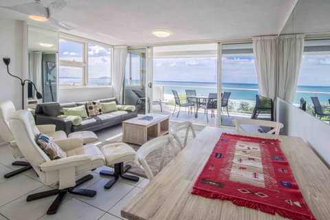 84 The Spit Holiday Apartments - Accommodation Search 6
