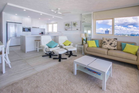84 The Spit Holiday Apartments - Accommodation Search 20