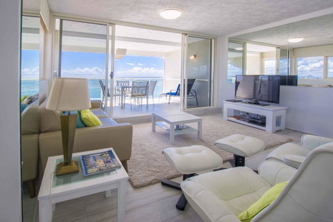 84 The Spit Holiday Apartments - Accommodation Search 21