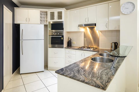 Jack And Newell Holiday Apartments - Accommodation Search 30