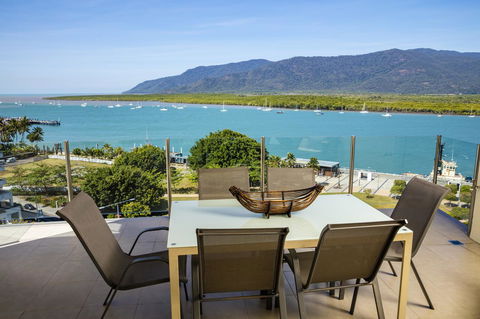 Jack And Newell Holiday Apartments - Accommodation Search 25
