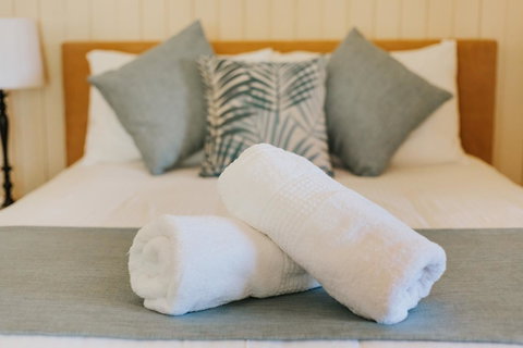 Apple Blossom Cottages - Accommodation Search 12