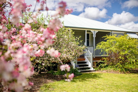 Apple Blossom Cottages - Accommodation Search 1