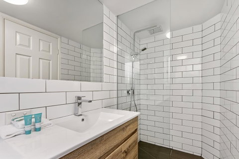 Dockside Apartments Mooloolaba - Accommodation Search 2