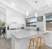 Beautiful Home- Walk to Beach-Short drive to Noosa - Accommodation Search