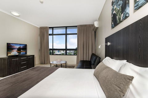 Sunshine Tower Hotel - Accommodation Search 9