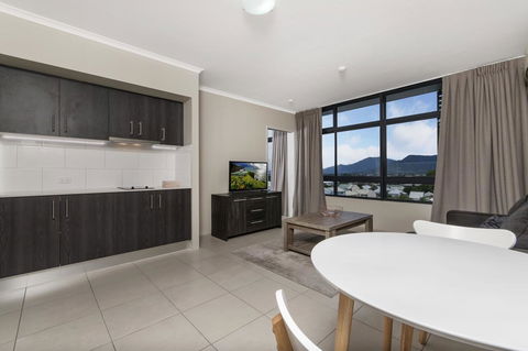 Sunshine Tower Hotel - Accommodation Search 20