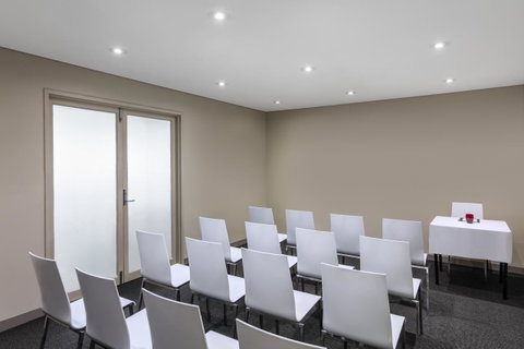 Mercure Brisbane Garden City - Accommodation Search 23