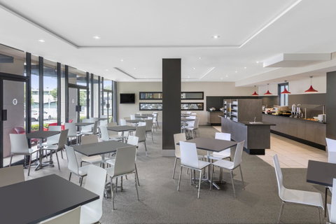 Mercure Brisbane Garden City - Accommodation Search 30