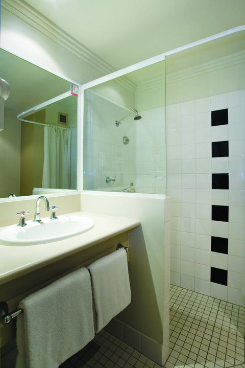 Mercure Brisbane Garden City - Accommodation Search 32