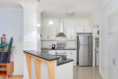 MacArthur Chambers - Accommodation Search 20